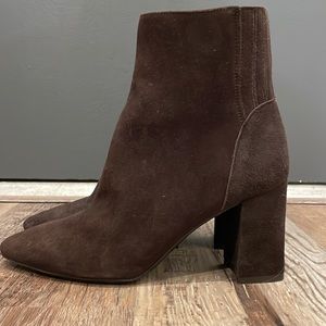 NEW Aquatalia Brown Suede Pointed Boot Block Heel Size 8